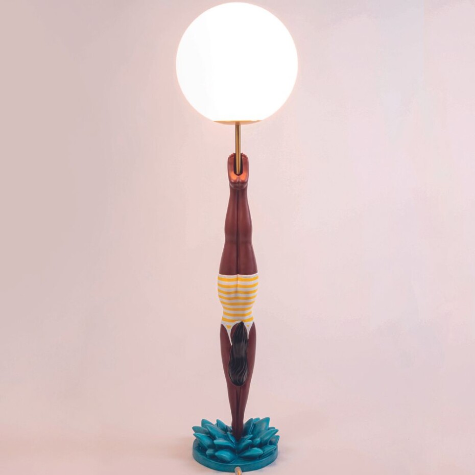 Stolní lampa LADY DIVER 95 cm, žlutá, pryskyřice, Seletti - main (2)