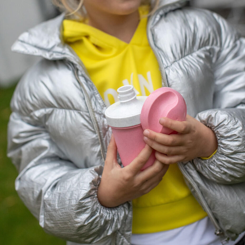Láhev na vodu OASE MINI 200 ml, organická jahodová, Koziol - main (1)