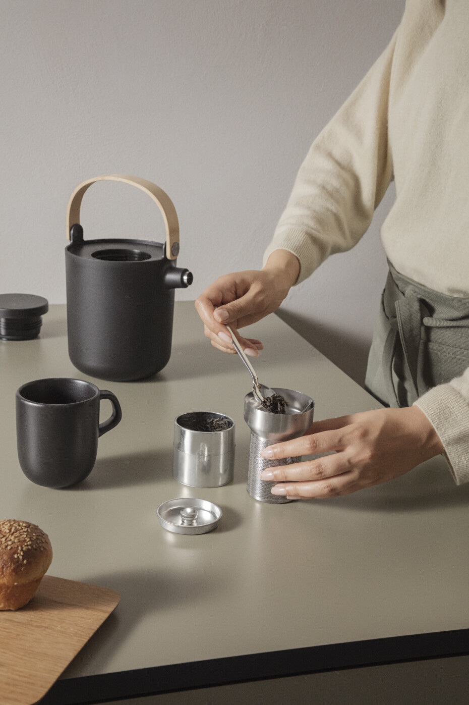 EVA SOLO Vakuový džbán na čaj nordic kitchen 1l černý - main (2)