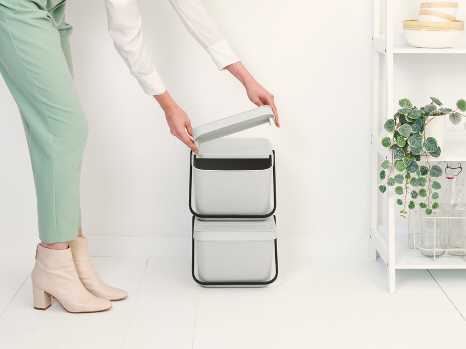 Odpadkový koš SORT & GO 20 l, stohovatelný, světle šedá, Brabantia - main (3)