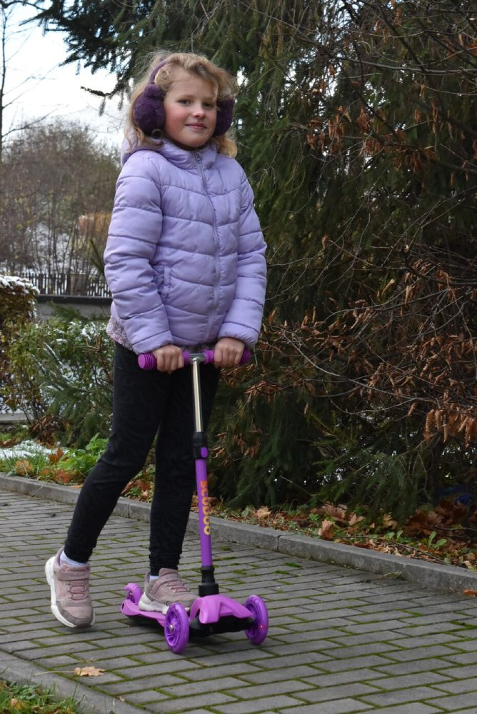 Trojkolka Scudoo Kido Pro se svítícími kolečky - fialová - main (7)