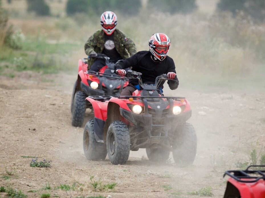 Zážitek - Jízda na čtyřkolce ATV na specializované trati (i pro děti) Vyrazte za zážitky do Středočeského kraje - main (6)
