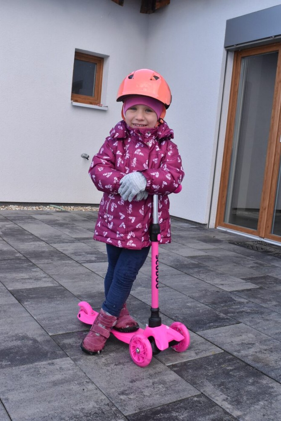 Trojkolka Scudoo Kido Pro se svítícími kolečky - růžová - main (4)