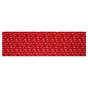 Product detail of Běhoun červený - vánoční , 100% polyester, 40 x 150 cm.