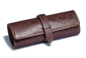 Product detail of Rolovací kožené cestovní pouzdro Helveti - Hnědé
