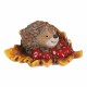 Ježek s červenými bobulemi na listu, keramika, 10 x 15 x 8 cm - thumb (0)