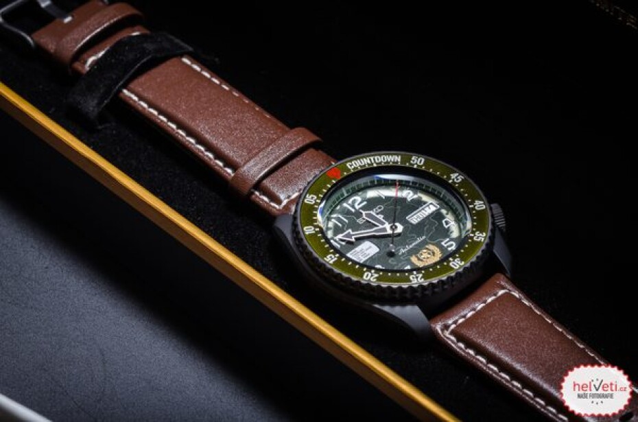 Seiko 5 Sports SRPF21K1 GUILE Street Fighter Limited Edition - main (16)