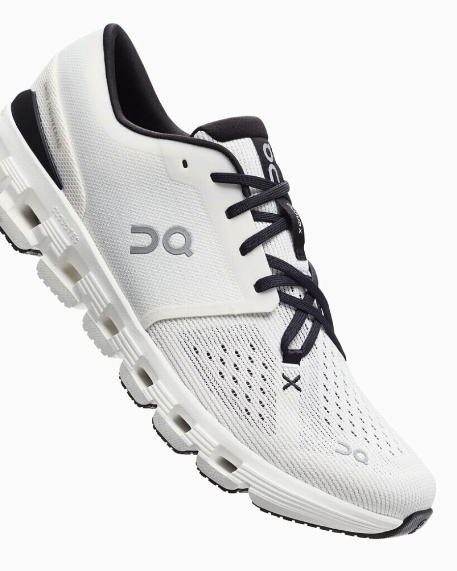 Dámská běžecká obuv On  Cloud X 4 Ivory/Black  EUR 39 - main (8)