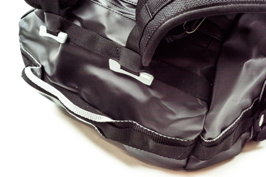 Sportovní taška Thule Chasm Duffel 40L - Black - main (11)