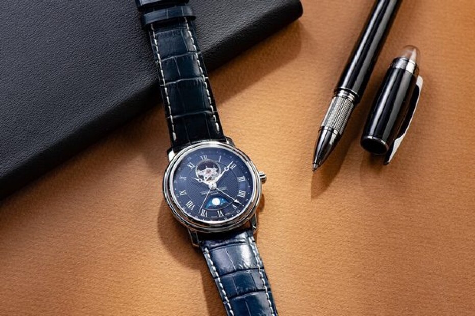 Frederique Constant Classics Heart Beat Moonphase Date Automatic FC-335MCNW4P26 - main (6)