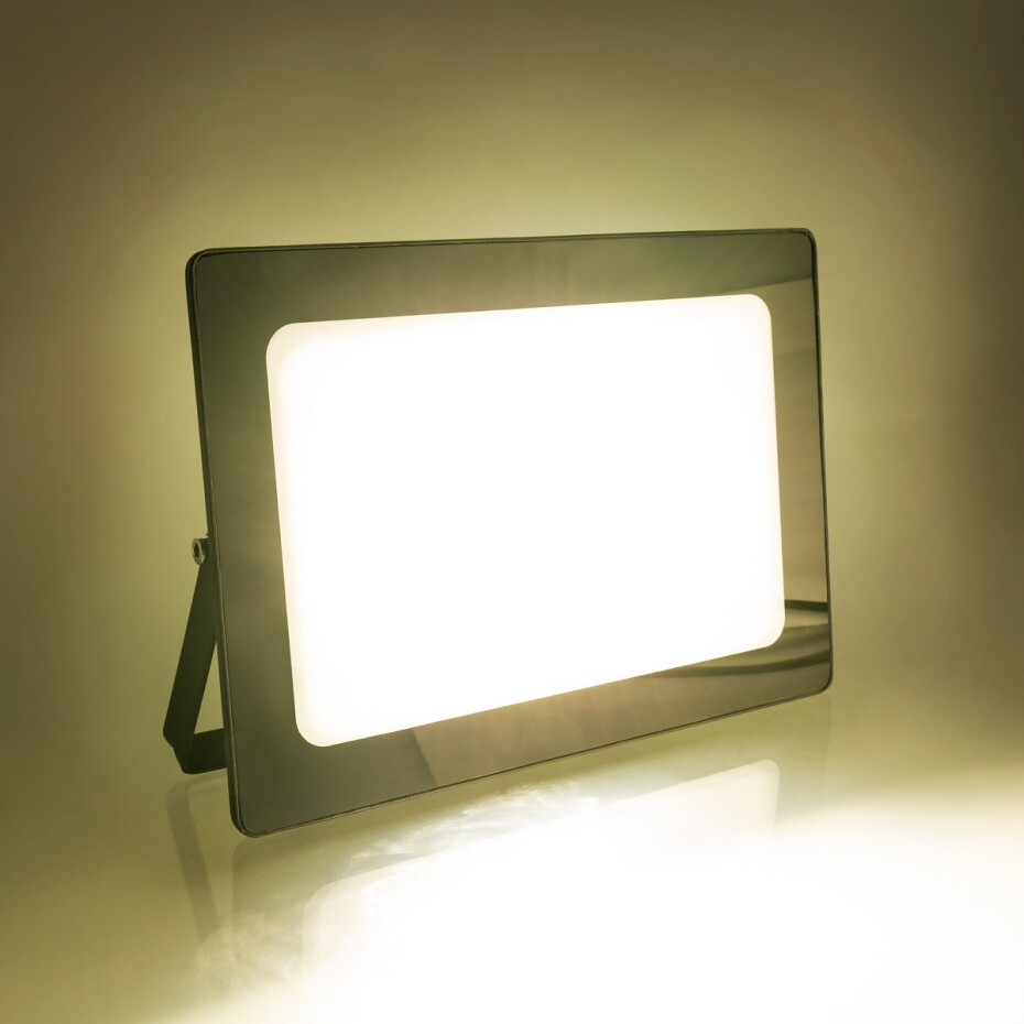 Retlux RSL 244 LED reflektor, 188 x 132 x 20 mm, 30 W, 2400 lm - main (1)