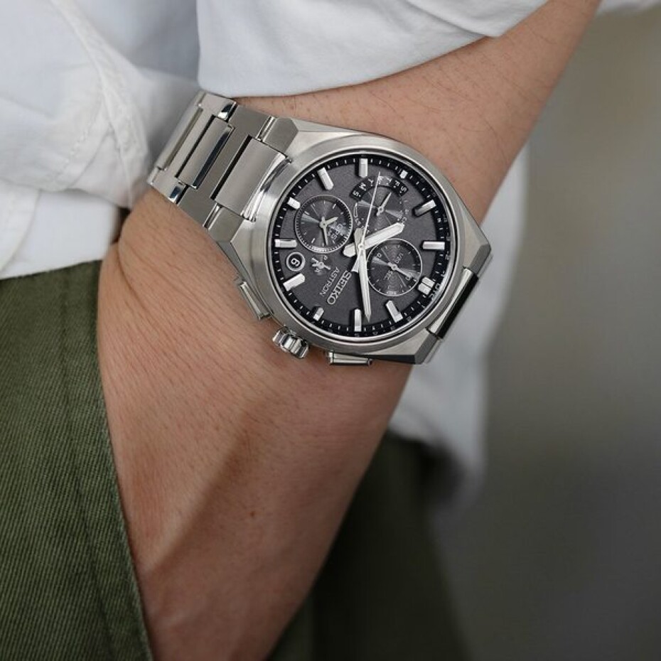 Seiko Astron Dual-Time Chronograph SSH163J1 - main (13)