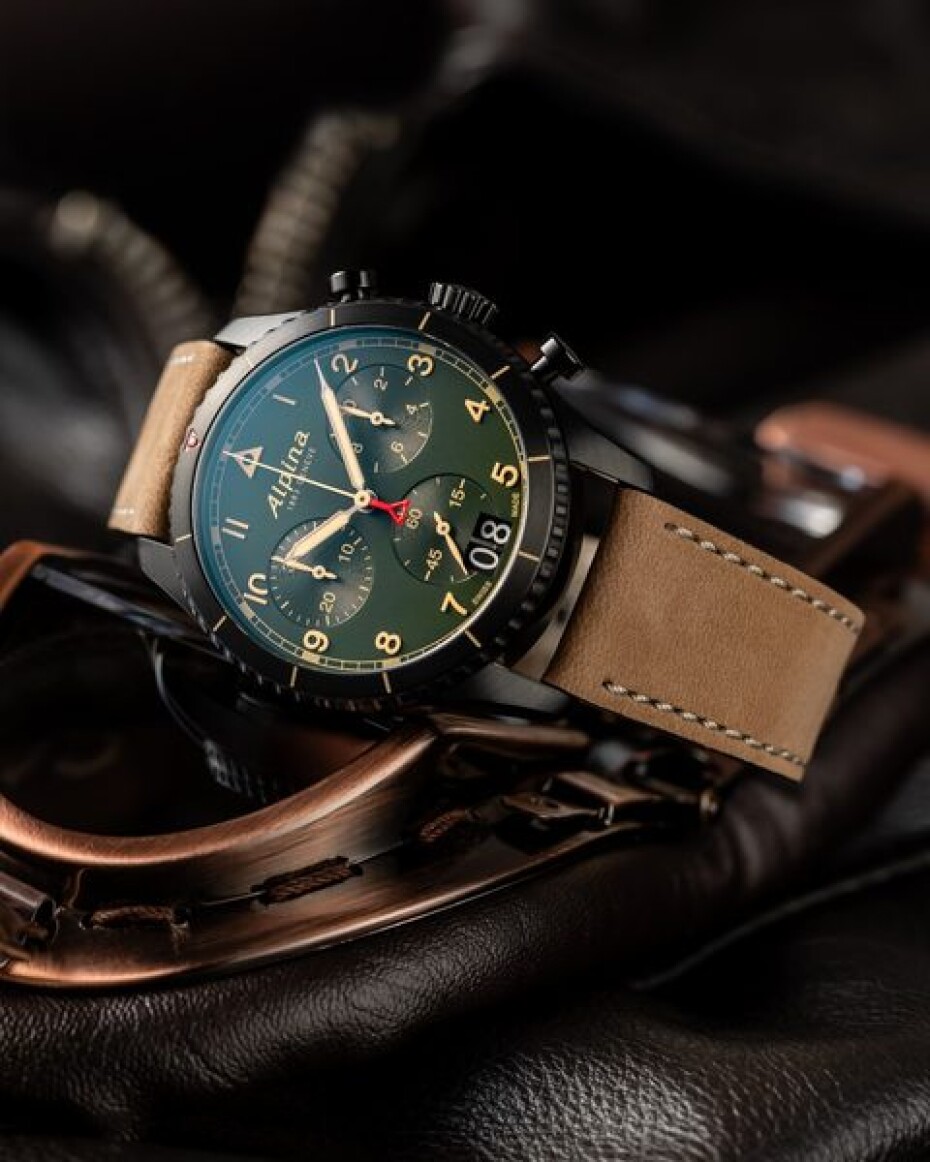 Alpina Startimer Pilot Quartz Chronograph Big Date AL-372GR4FBS26 - main (4)