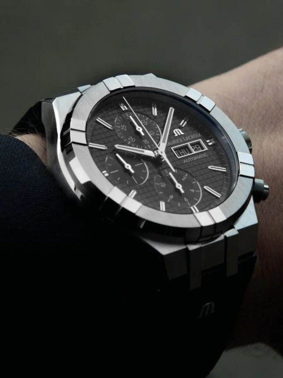 Maurice Lacroix Aikon Automatic Chronograph AI6038-SS001-330-1 - main (4)