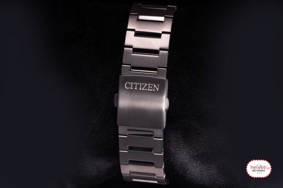 Citizen Eco-Drive Super Titanium AW0130-85LE - main (7)
