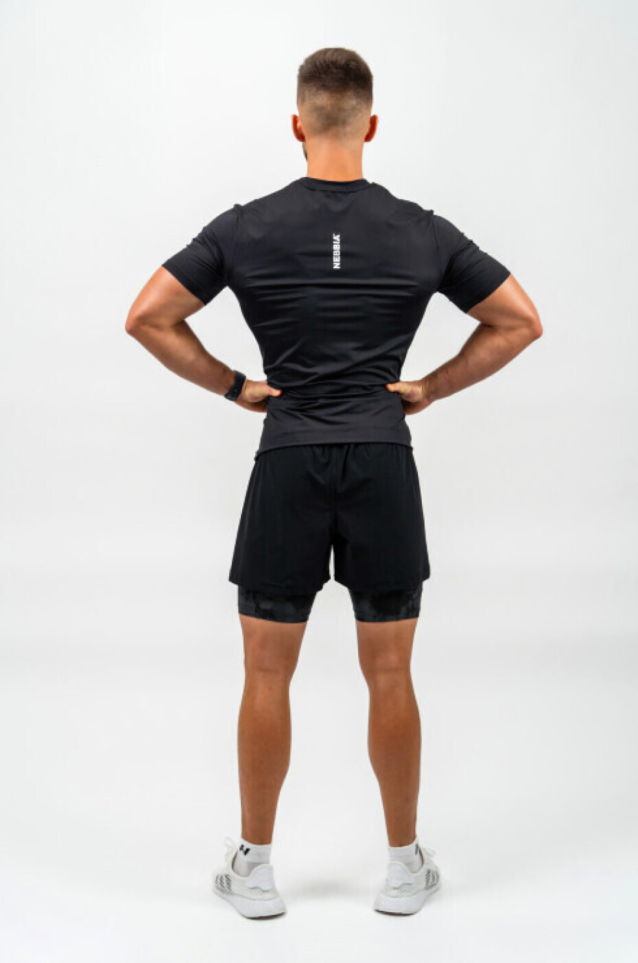 Nebbia Performance+ Funkční Sportovní tričko Resistance 348 Black černá - main (2)