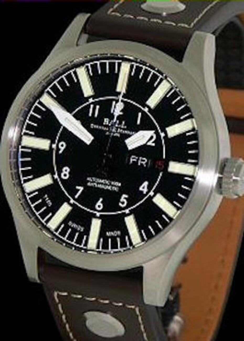Ball Engineer Master II Aviator NM1080C-L13-BK - main (3)