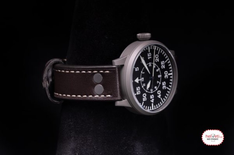 Laco Flieger Karlsruhe Pro 43 Handwinding - main (3)