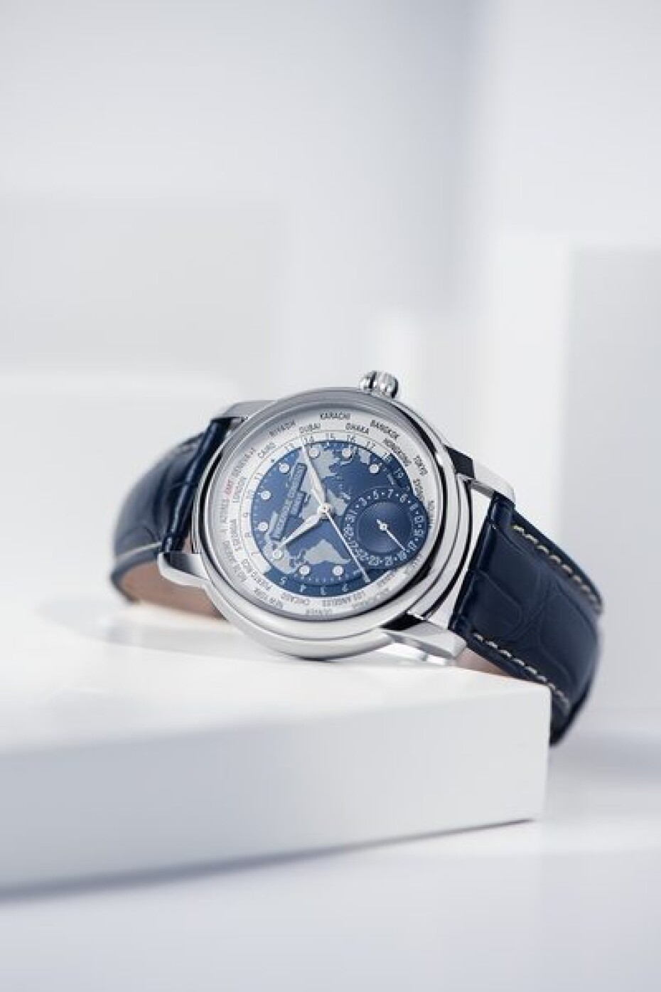 Frederique Constant Manufacture Classic Worldtimer Automatic Limited Edition FC-718NWWM4H6 - main (6)