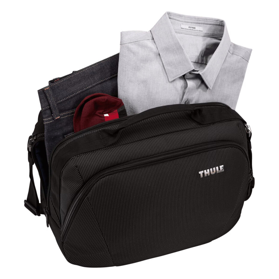 Thule Boarding Bag Crossover 2 C2BB115K černá 25 l - main (2)