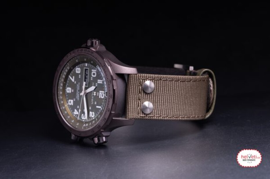 Hamilton Khaki Aviation X-Wind Day Date Auto H77775960 - main (2)