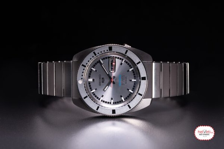 Seiko 5 Sports SRPL03K1 Heritage Design Re-creation Limited Edition - main (1)