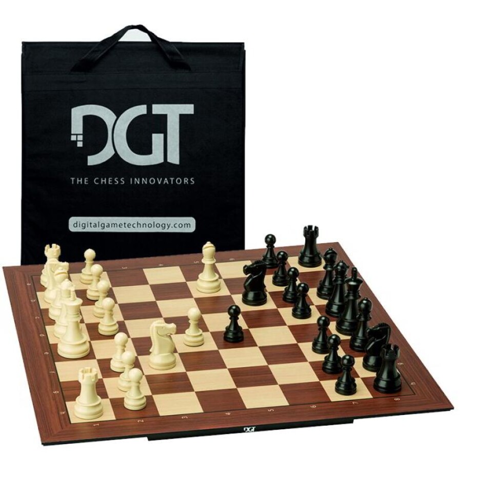 DGT Elektronické šachy Smart Board II. gen s plastovými figurami +brašna (AKČNÍ CENA) - main (0)