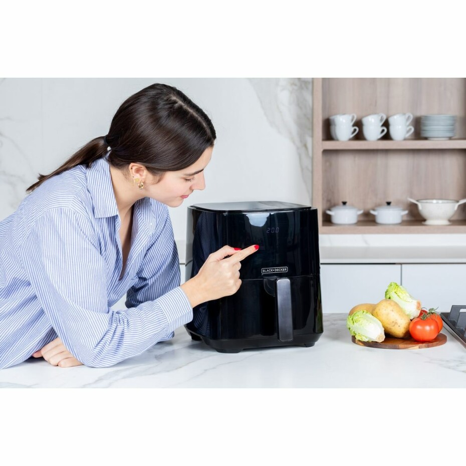 Black+Decker BXAF5000E Horkovzdušná fritéza, černá - main (1)