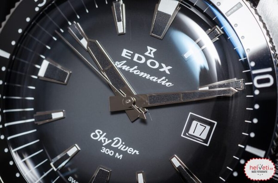 EDOX Skydiver Date Automatic 80126-3VIN-GDN Limited Edition - main (6)