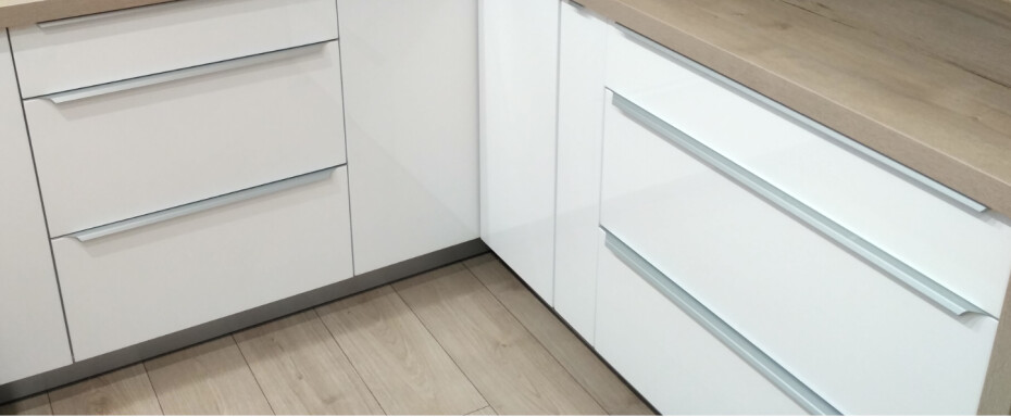 ArtExt Úchyt na kuchyňskou linku UA 116 Rozměr úchytu: 313 mm - main (3)
