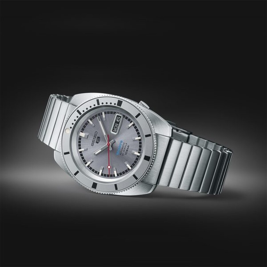 Seiko 5 Sports SRPL03K1 Heritage Design Re-creation Limited Edition - main (10)
