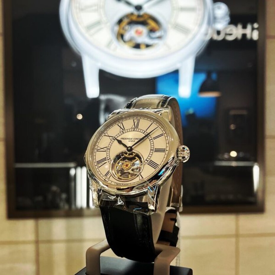 Frederique Constant Manufacture Classic Heart Beat Automatic Limited Edition FC-930EM3H6 - main (9)