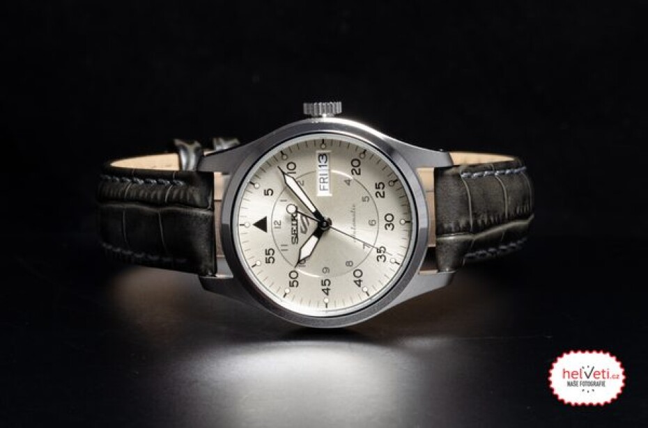 Seiko 5 Sports Automatic SRPJ87K1 - main (1)