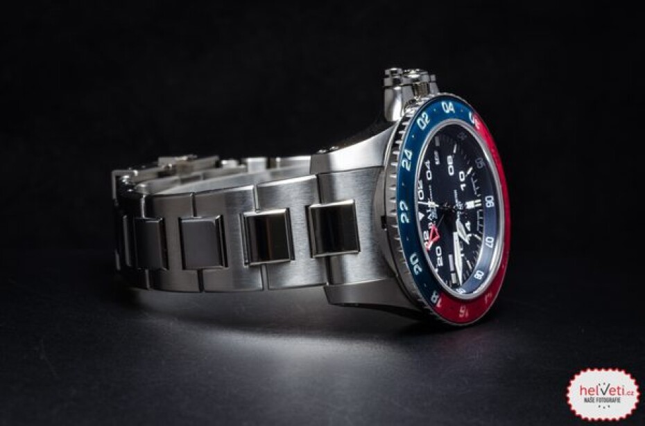 Ball Engineer Hydrocarbon AeroGMT II (42 mm) COSC DG2018C-S9C-BE - main (3)