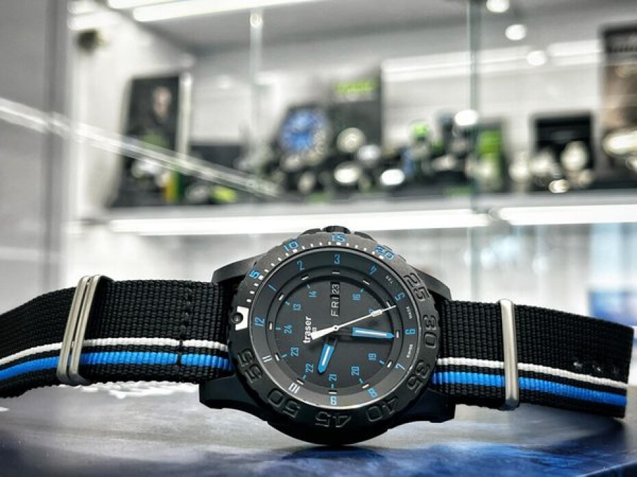 Traser Blue Infinity Nato - main (2)