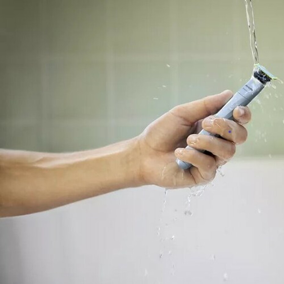 Philips OneBlade First Shave na tvář QP1324/20 - main (3)