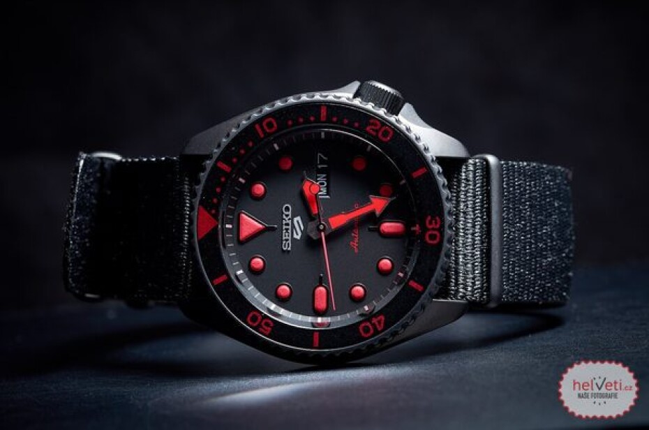 Seiko 5 Sports SRPD83K1 - main (2)