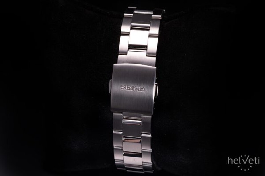 Seiko Alpinist SPB249J1 Modern Re-interpretation - main (6)
