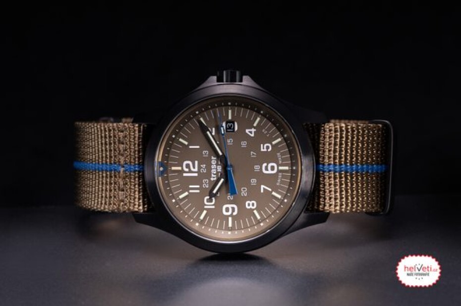 Traser P67 Officer Pro Khaki Nato s pruhem - main (1)