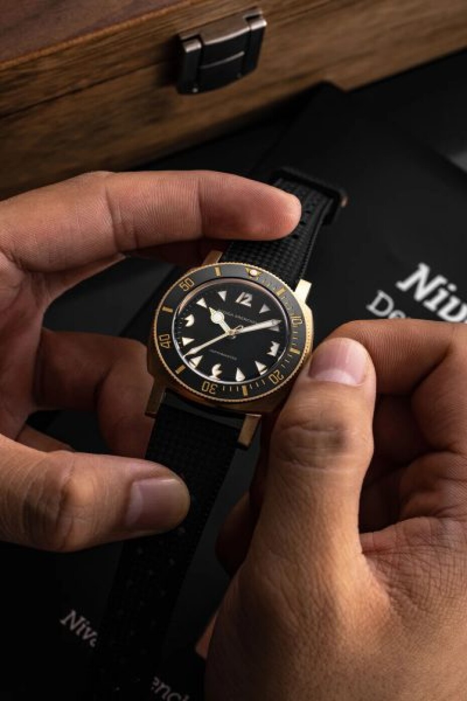 Nivada Grenchen Depthmaster Bronze - Brown Leather - main (8)