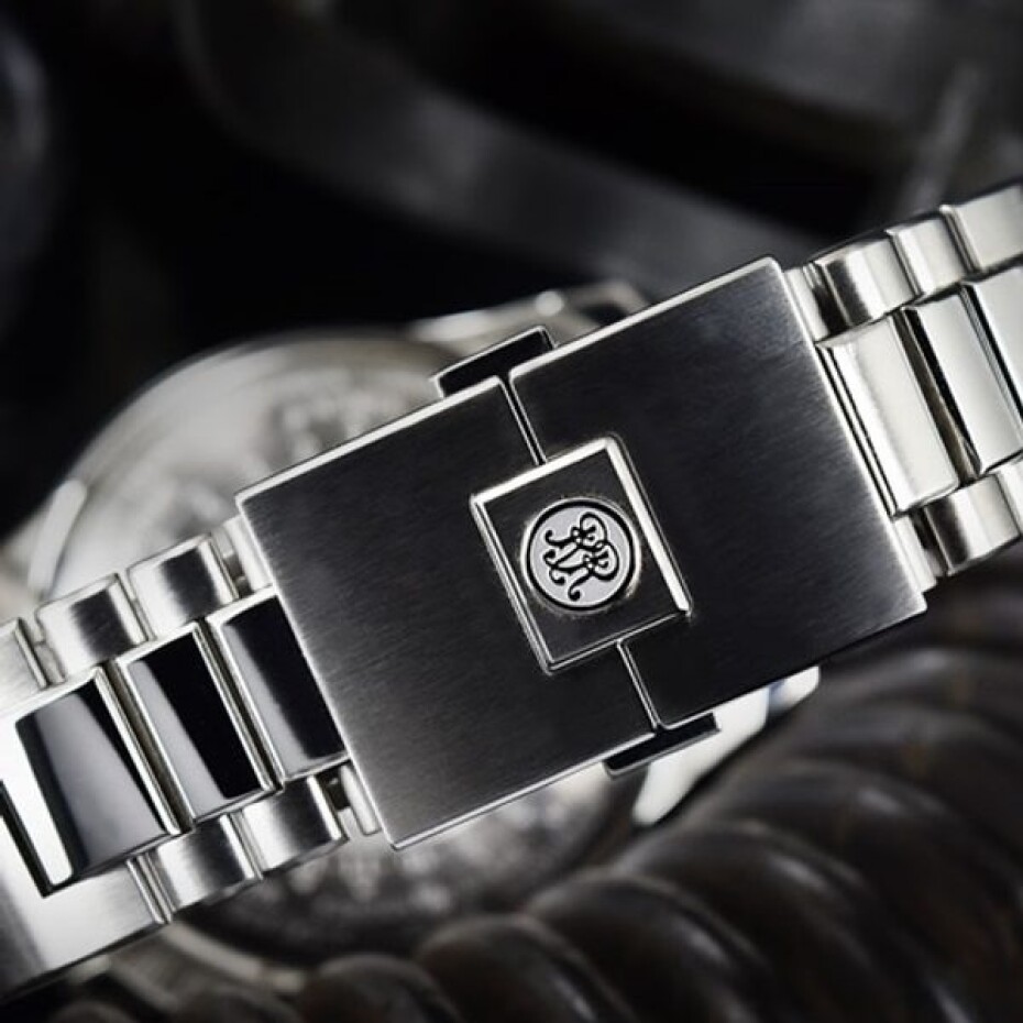 Ball Engineer Hydrocarbon AeroGMT II (42 mm) COSC DG2018C-S10C-BK - main (12)