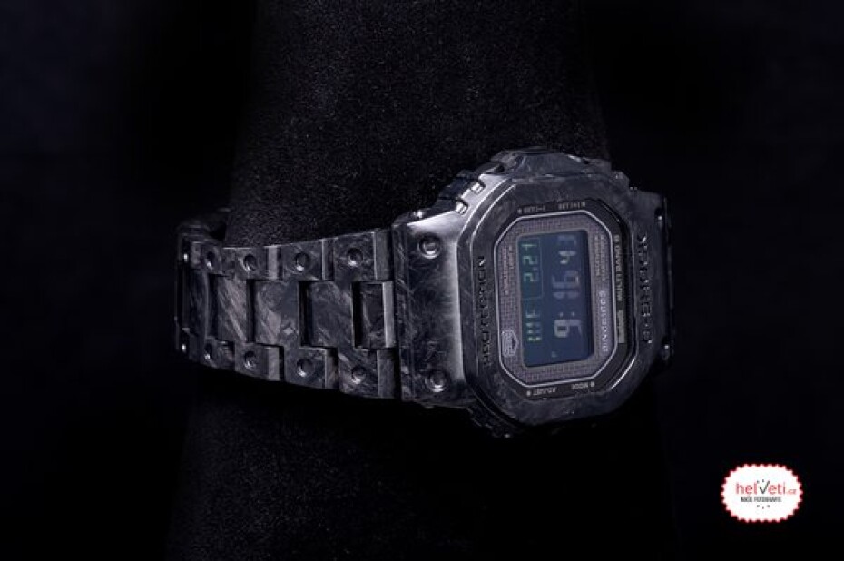 Casio G-Shock GCW-B5000UN-1ER Carbon 40th Anniversary Limited Edition - main (3)