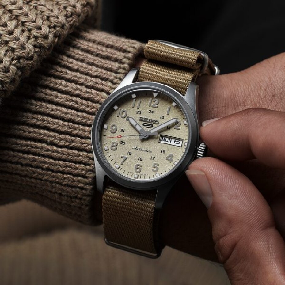 Seiko 5 Sports Automatic SRPJ83K1 - main (13)