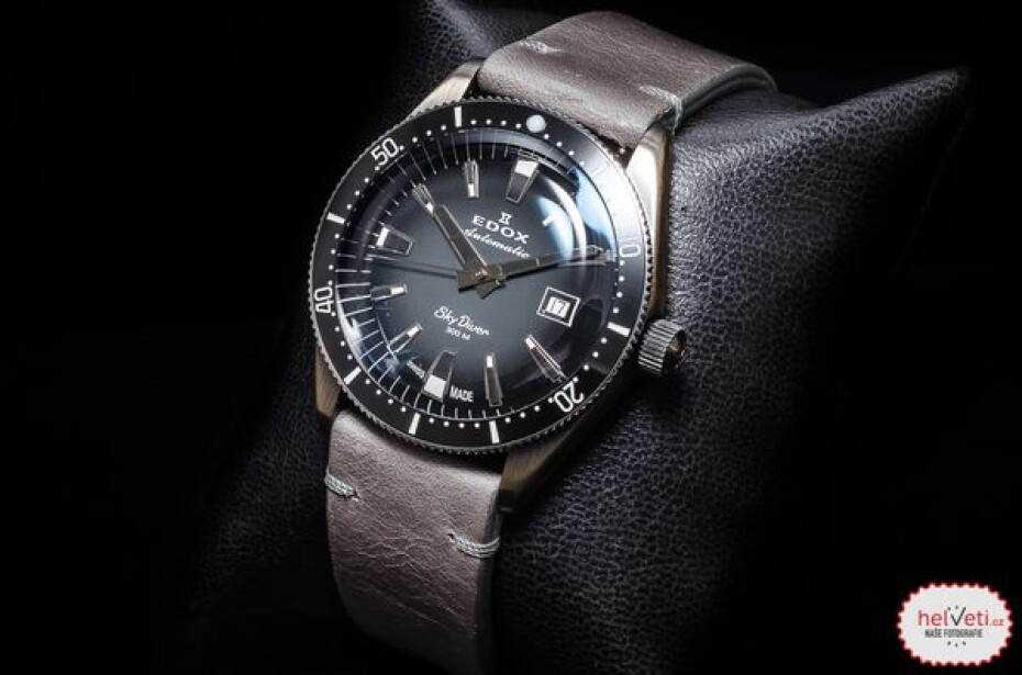 EDOX Skydiver Date Automatic 80126-3VIN-GDN Limited Edition - main (5)
