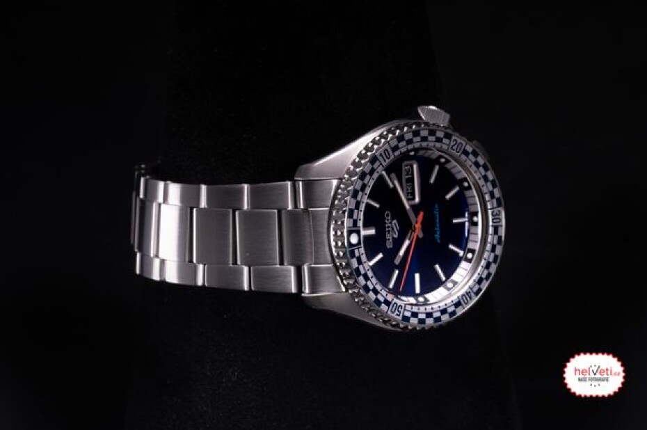 Seiko 5 SKX Sports Style SRPK65K1 Checker Flag Special Edition - main (2)