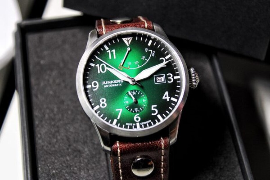 Junkers Flieger Powerreserve 9.64.01.06 - main (3)