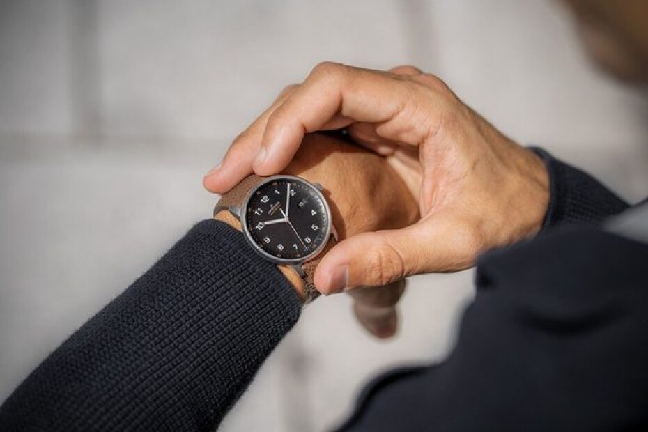 Junghans Form A Titan 27/2002.00 - main (6)