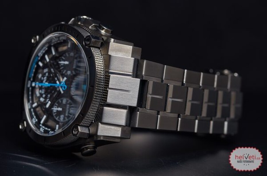 Bulova Precisionist Chronograph 98G229 - main (4)