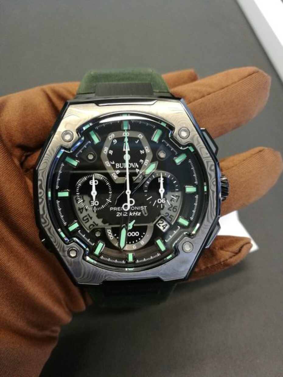 Bulova Precisionist 98B355 X Special Edition - main (11)
