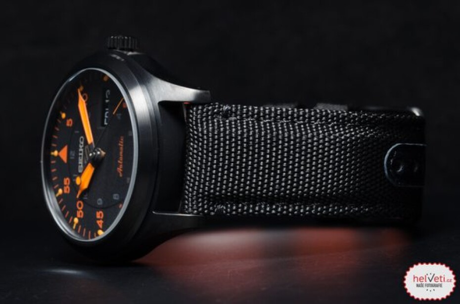 Seiko 5 Sports Automatic SRPH33K1 - main (2)